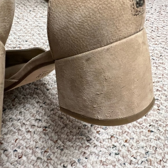 Eileen Fisher Tan Heels with Ankle Strap and Pointed Toe - Picture 10 of 12
